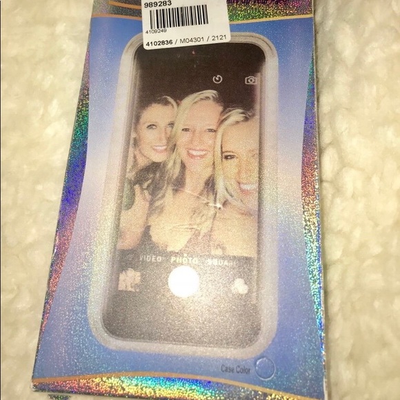 LED Light Up Selfie Case - Picture 4 of 5
